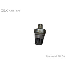 29J124 Engine Oil Pressure Sensor For 08-09 Subaru Legacy  2.5
