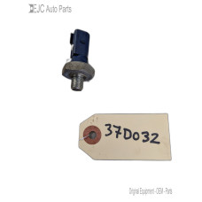 37D032 Engine Oil Pressure Sensor For 10-14 Volkswagen Golf  2.5