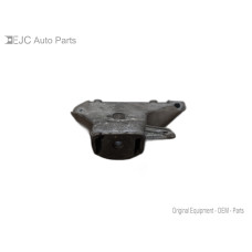 52V037 Motor Mount Bracket For 01-02 Audi A4 Quattro  1.8 8D0199308B