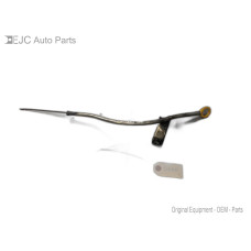 56W106 Engine Oil Dipstick With Tube For 06-08 Toyota Rav4  2.4