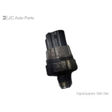 81U117 Engine Oil Pressure Sensor For 06-07 Subaru Outback  2.5 25240AA060