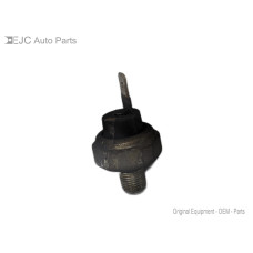 86K031 Engine Oil Pressure Sensor For 10-11 Subaru Outback  2.5 25240KA041