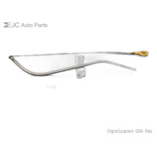 208P120 Engine Oil Dipstick With Tube For 10-16 Toyota Prius  1.8 1530137010 Hybrid