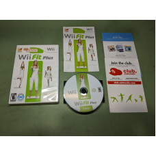 Wii Fit Plus Nintendo Wii Complete in Box