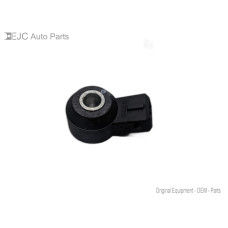 231W118 Knock Detonation Sensor For 11-14 Chrysler  200  2.4 05033316AB FWD