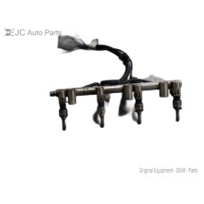 212N213 Fuel Injectors Set With Rail For 14-16 Kia Sportage  2.4 353102G720 Gas