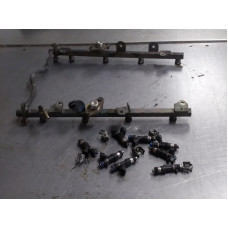 216V229 Fuel Injectors Set With Rail For 04-15 Nissan Titan  5.6 166007S000 Gas