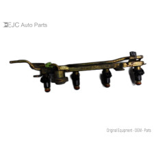 220J105 Fuel Injectors Set With Rail For 01-05 Honda Civic  1.7 16450PLC003 Gas