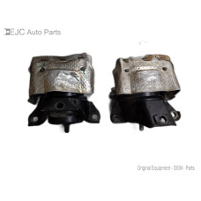 240R318 Motor Mounts Pair For 14-16 Chevrolet Silverado 1500  5.3 84086738 Gas